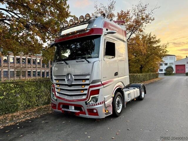 Volume-SZM Mercedes-Benz Actros 1845 GigaSpace/2x Tank/Voll Luft/Eu6d