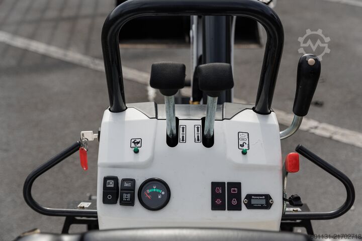 Kompakttraktor Bobcat E10z