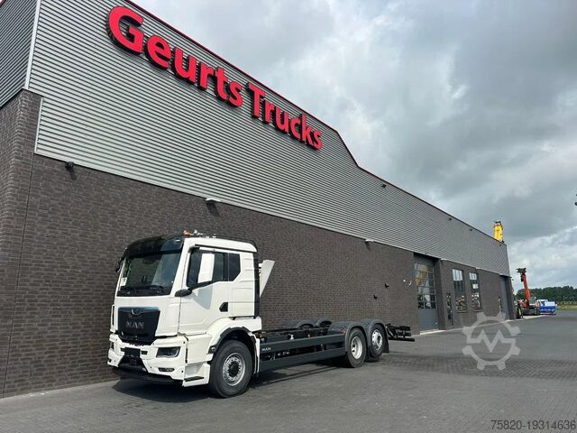 Chassis met cabine MAN TGS 26.520 6X2H-4 BL CH HYDRO DRIVE CHASSIS CAB...