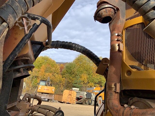 Articulated Dump Truck Caterpillar 735B