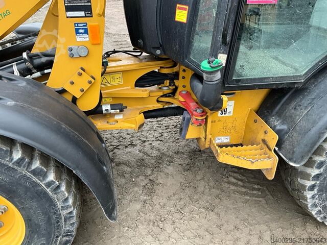 Ładowarka Caterpillar 906M