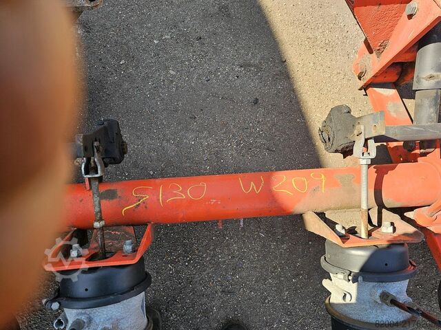 Tengely SMB TRAILER AXLE SINGLE TIRE DRUM. MISSING ONE HUBE.