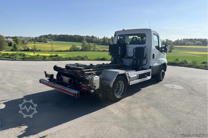 Kampós konténerszállító teherautó Iveco 70C17 Kommunal + Schneepflug / Swiss-Vehicle