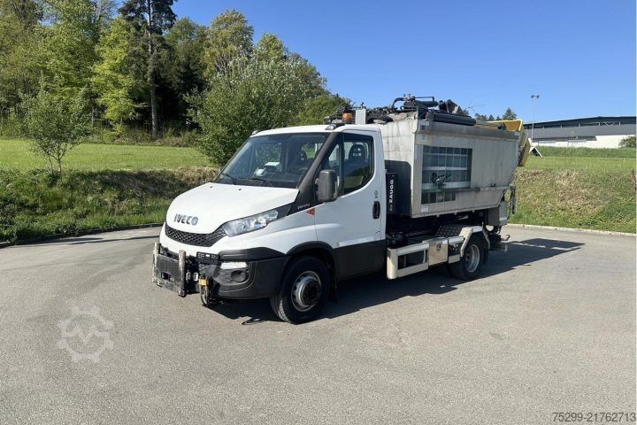 Kampós konténerszállító teherautó Iveco 70C17 Kommunal + Schneepflug / Swiss-Vehicle