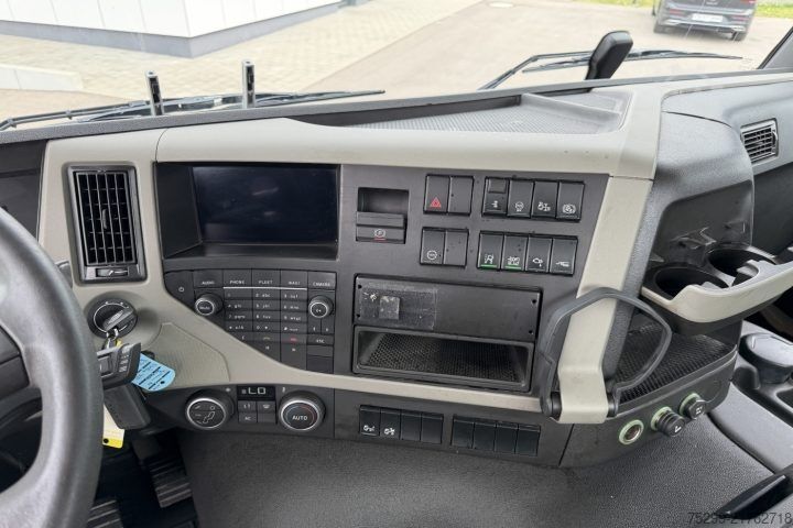 Standard nyergesvontató Volvo FM-500 4x2 Kipphydraulik / Swiss-Vehicle