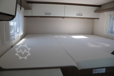 Półzintegrowany kamper Carado VAN V337 Pro+