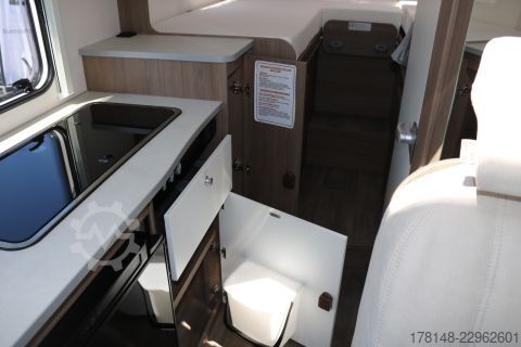 Półzintegrowany kamper Carado VAN V337 Pro+