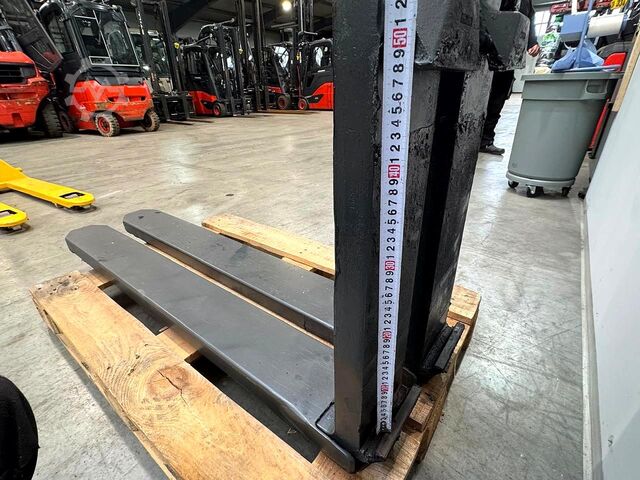 Hydrauliczne widełki wysuwane Durwen FEM 3a