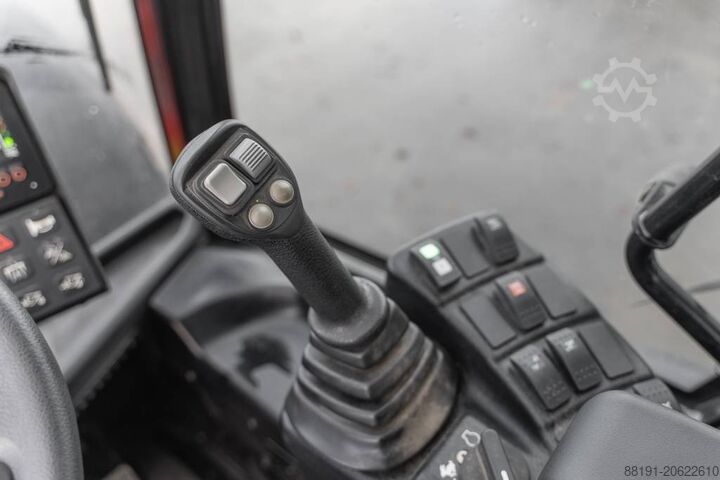 Kolový nakladač Manitou MLA T 516