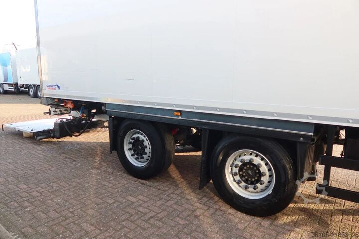 Refrigerated/freezer transport Schmitz Cargobull City Trailer + Stuur AS