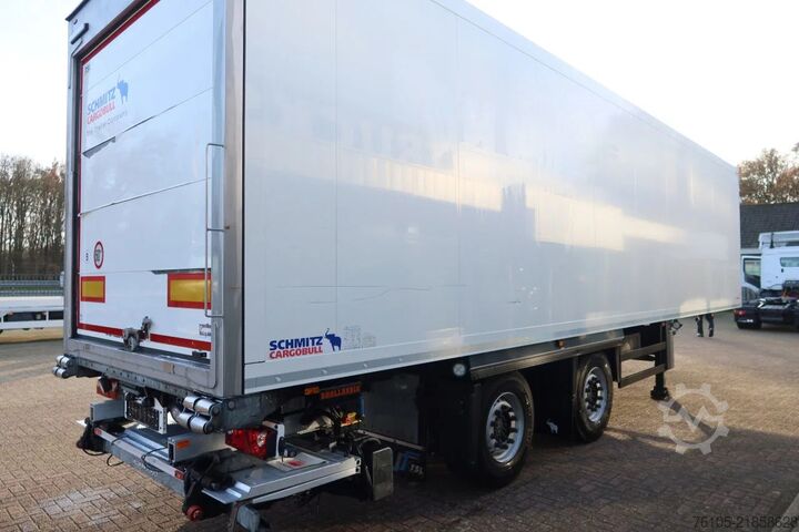 Refrigerated/freezer transport Schmitz Cargobull City Trailer + Stuur AS