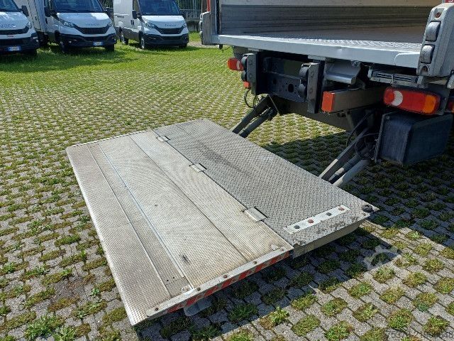 Box truck IVECO EUROCARGO ML120E22P