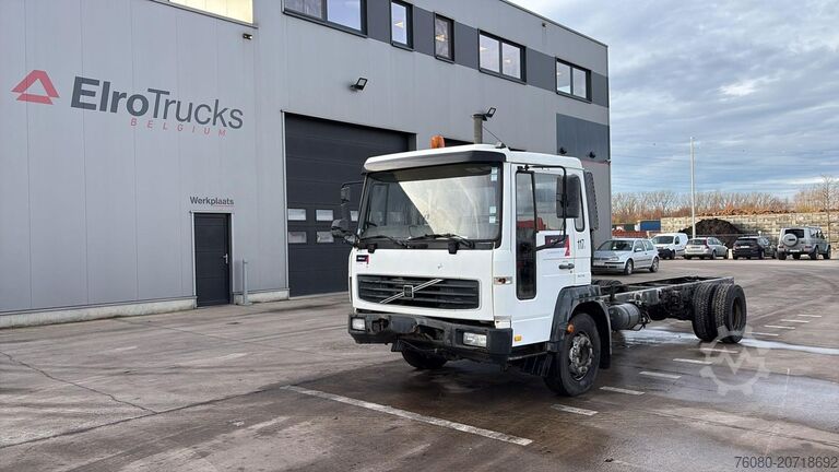 Alváz vezetőfülkével Volvo FL 220 (BELGIAN TRUCK / CAMION BELGE / MANUAL G...