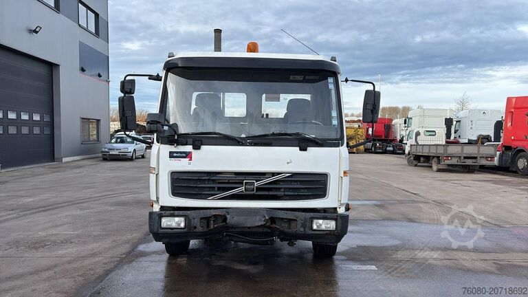 Alváz vezetőfülkével Volvo FL 220 (BELGIAN TRUCK / CAMION BELGE / MANUAL G...