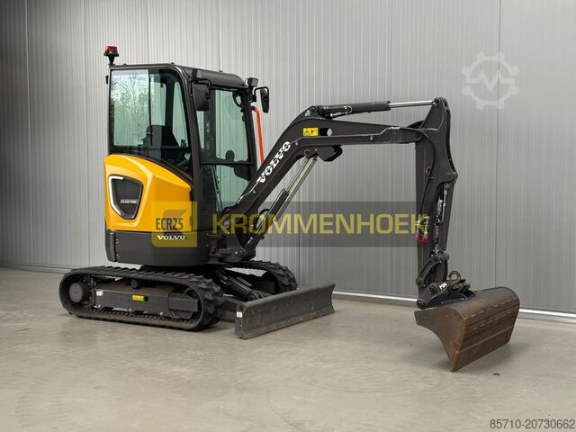 Mini excavator Volvo JECR 25 D Electric
