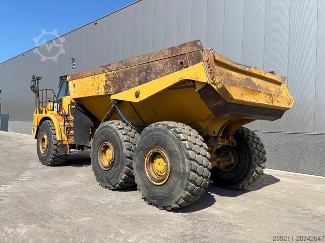 Sklápěč CAT 745 C