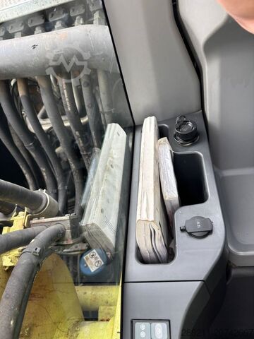 Kolové rypadlo CAT M 320 F