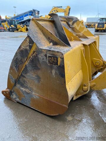 Kolový nakladač CAT 972 M XE