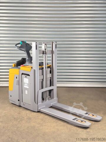 Hochhubwagen-Mitfahrer Jungheinrich ERD 220 - Service Neu - Batterie 81% - 2,01m Hub - 2t