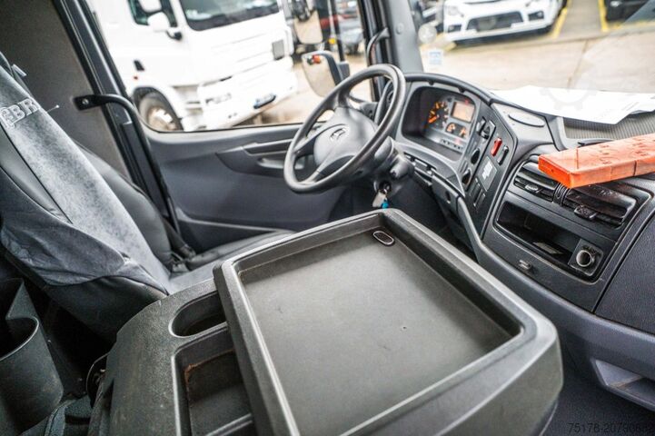 Mala MERCEDES ATEGO 1218 L+ moving lift