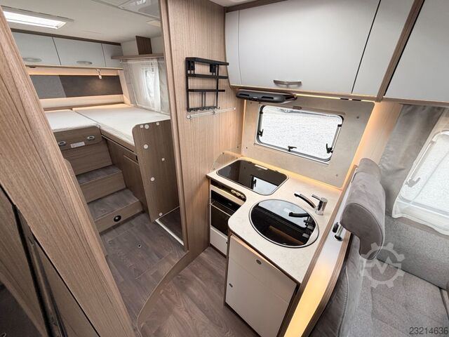 Camper semintegrato CARADO T 447+ *Einzelbetten-Automatik-1.Hand*