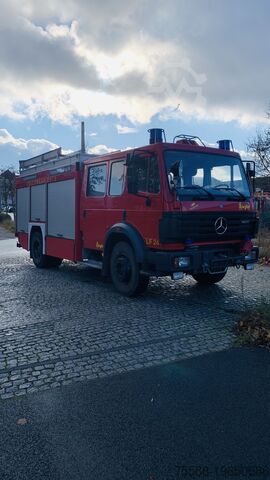 Feuerwehrauto Mercedes-Benz Löschfahrzeug