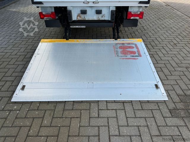 Chladírenská dodávka IVECO Daily 35S13 Tiefkühlkoffer mit LBW *Automatik*