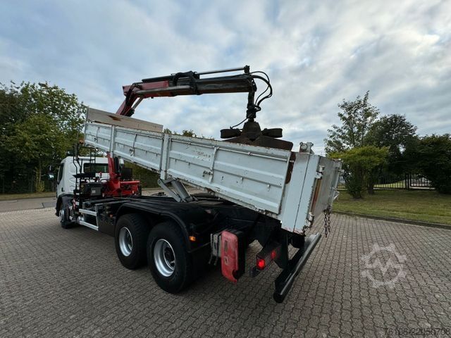Lastbilmonteret kran RENAULT Premium Lander 310.26 6x4 Kipper /Kran