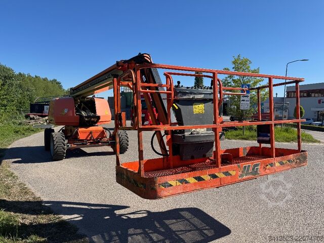 Plataforma telescópica JLG 660 SJ