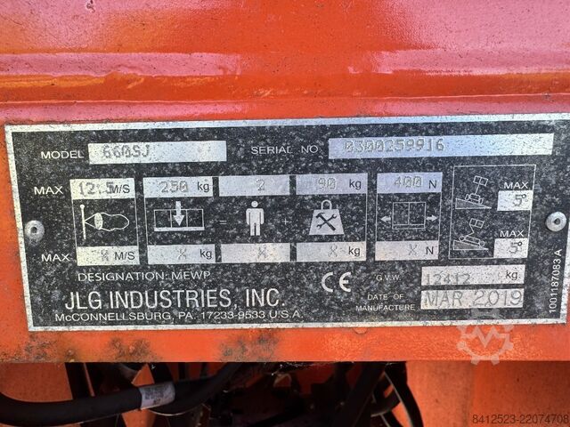 Plataforma telescópica JLG 660 SJ