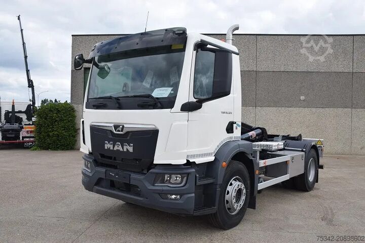 Kampókaros rendszer MAN TGM 18.320