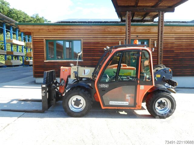 Teleszkópos rakodó JLG 2505