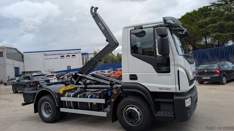 ανυψωτικό φορτηγό με γάντζο IVECO 160E28