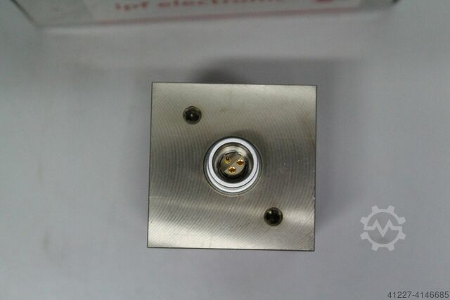 Induktív közelségi kapcsoló IPF Electronic IN406040