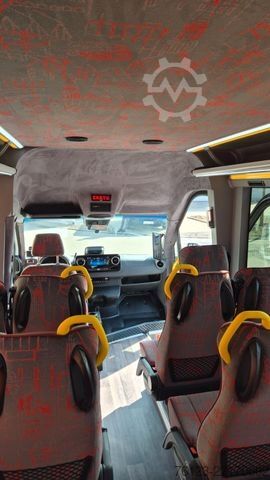 Minibus MERCEDES-BENZ 30 Sitzer Schul- Transferbus 519 Vorlauffahrzeug