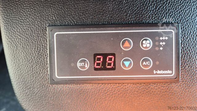 Minibus MERCEDES-BENZ 30 Sitzer Schul- Transferbus 519 Vorlauffahrzeug