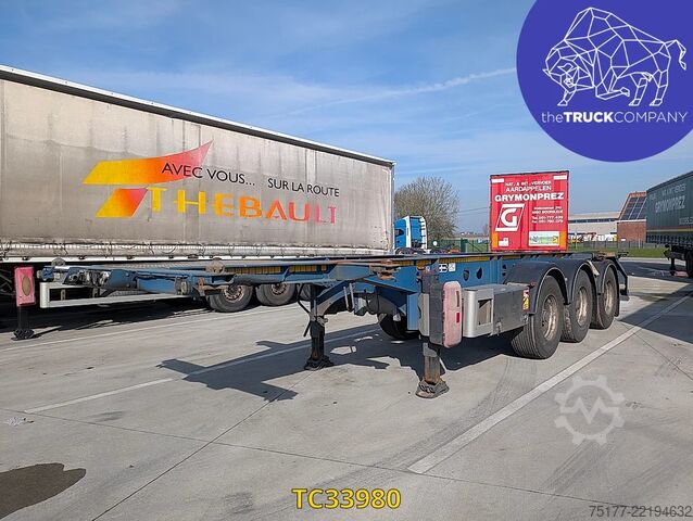 Transport av containrar Vanhool 30. ADR