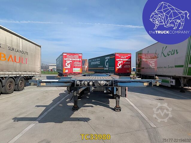 Transport av containrar Vanhool 30. ADR