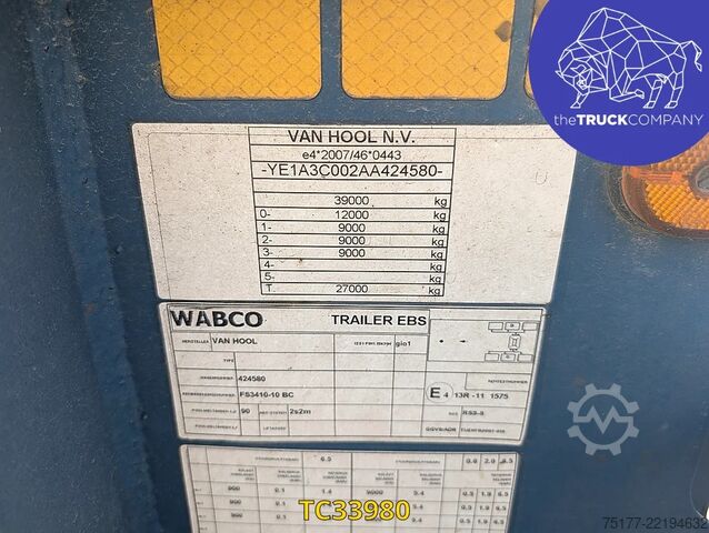Transport av containrar Vanhool 30. ADR