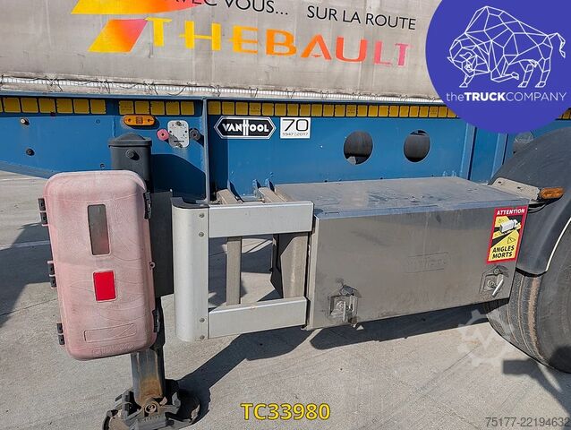 Transport av containrar Vanhool 30. ADR