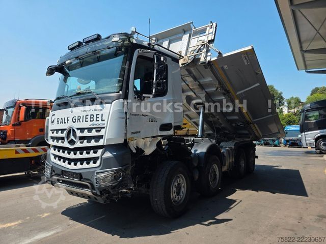 Billenő teherautó MERCEDES-BENZ Arocs 3252 / 8X4 / 16L Motor / BORDMATIK