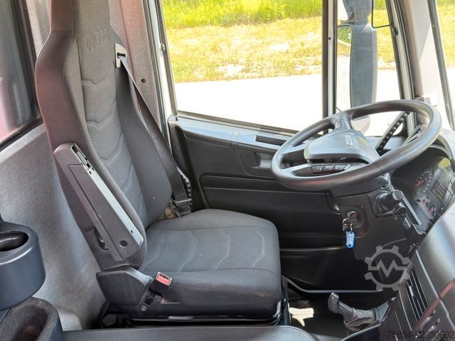Teherautóra szerelt daru IVECO Stralis 460 PRITSCHE 6,65m +KRAN +FUNK