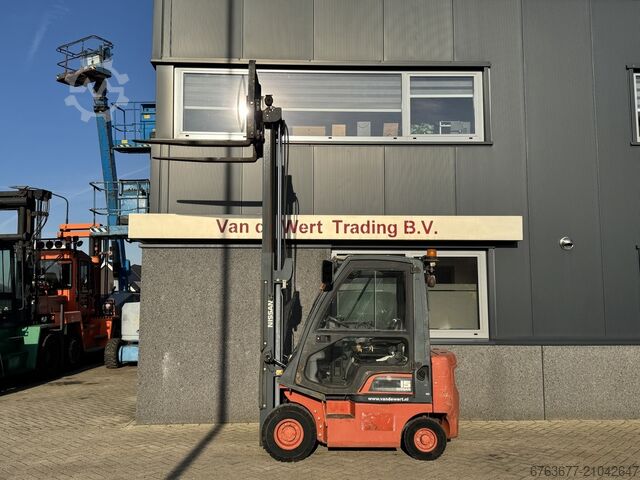 Nissan FD01A15 duplo330 déplacement latéral / 4ème fonction DIESEL CABINE INTÉGRALE. FAIBLE NOMBRE D NISSAN FD01A15 duplo330 sideshift / 4e Functie DIESEL FULL CAB. LOW HOURS