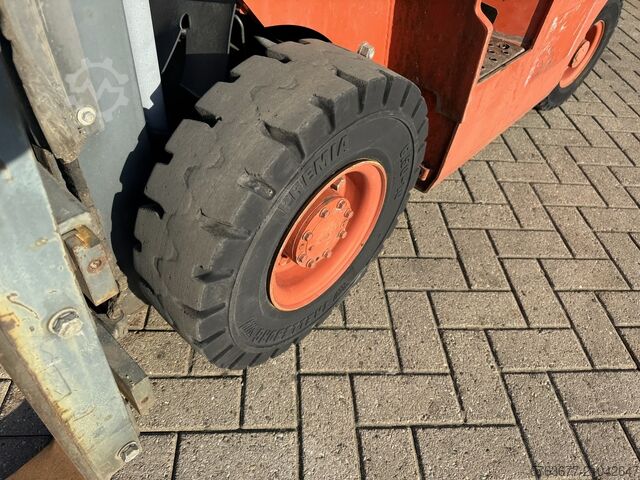 Nissan FD01A15 duplo330 déplacement latéral / 4ème fonction DIESEL CABINE INTÉGRALE. FAIBLE NOMBRE D NISSAN FD01A15 duplo330 sideshift / 4e Functie DIESEL FULL CAB. LOW HOURS