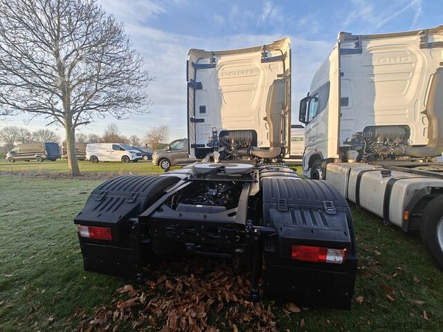 Tracteur routier standard Ford Truck F-Max L met ADR