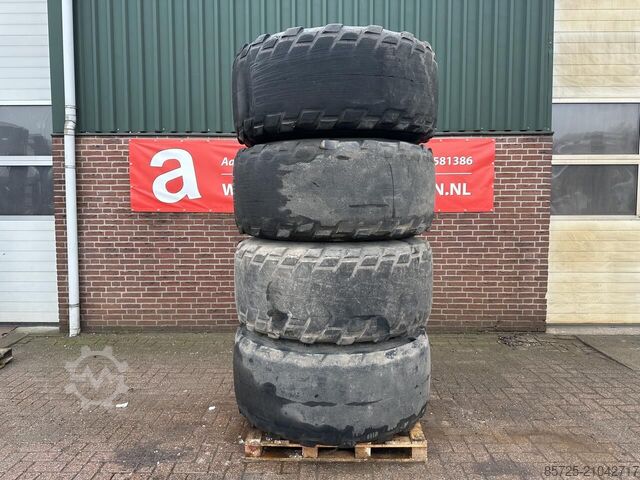 Rad mit Reifen Bandenmarkt 24x20.5 - Gebruikt