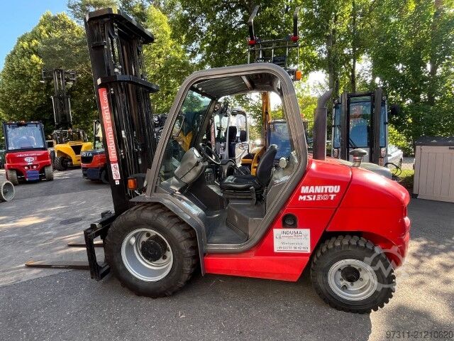 Off-road forklift Manitou MSI30 T