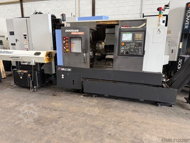 Centro de torneamento e fresagem CNC DOOSAN Puma 2100SY