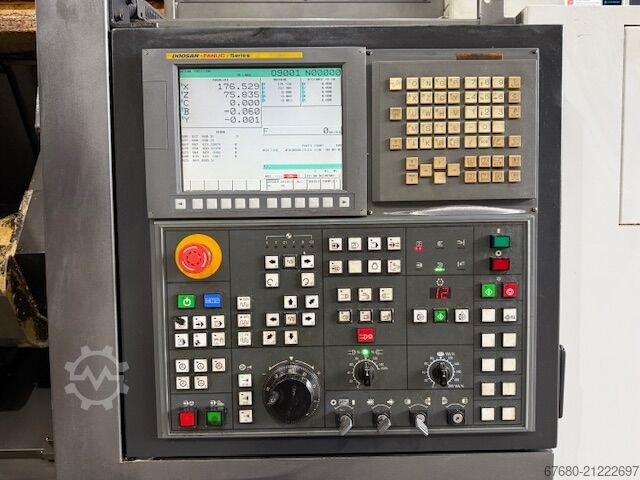 Centro de torneamento e fresagem CNC DOOSAN Puma 2100SY