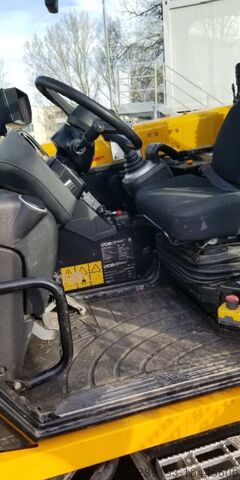 Teleskoparmstapler JCB 5.5-21 Roto Diesel 21t